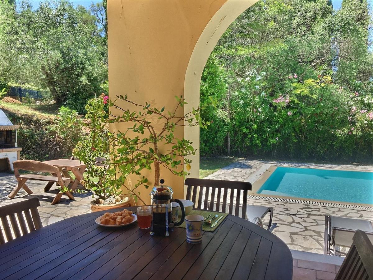 Gastouri Villa Pascalia With Heated Pool In October And Views Achilleion Екстер'єр фото