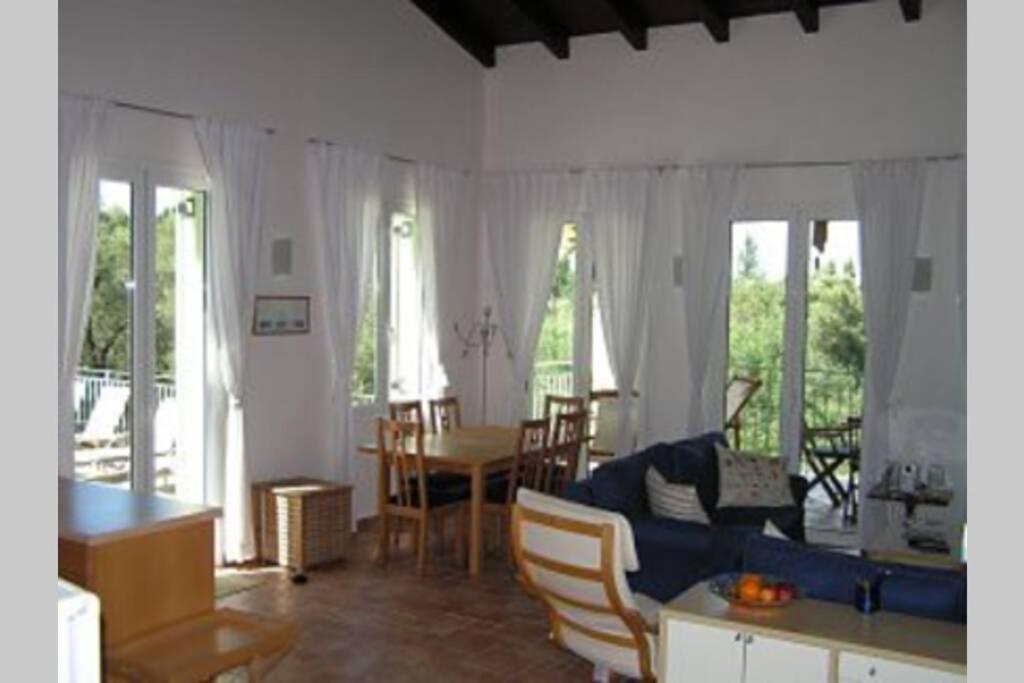 Gastouri Villa Pascalia With Heated Pool In October And Views Achilleion Екстер'єр фото