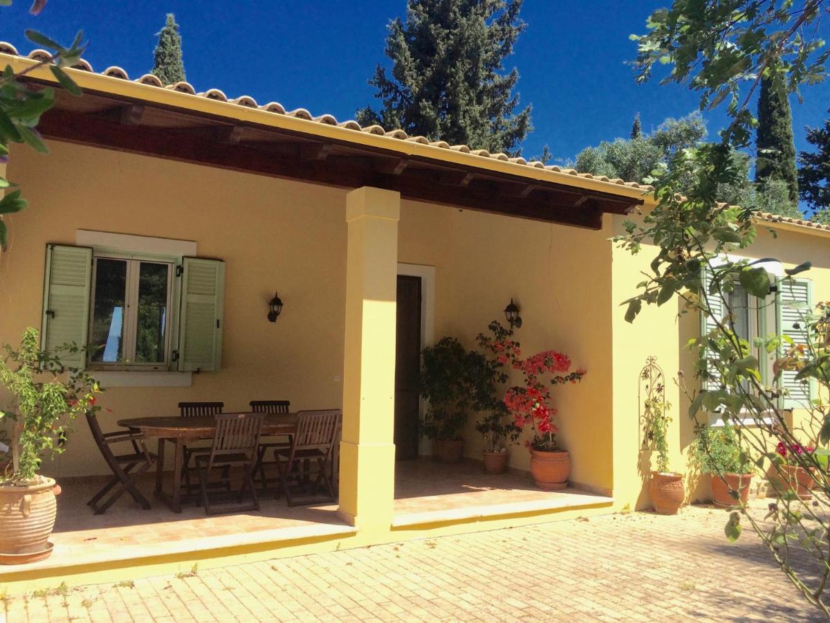 Gastouri Villa Pascalia With Heated Pool In October And Views Achilleion Екстер'єр фото